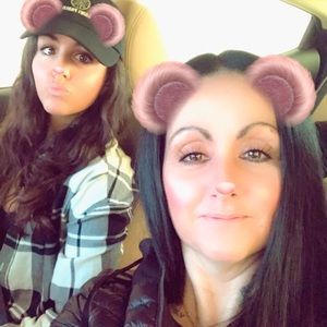 Meet your Posher, Deneen